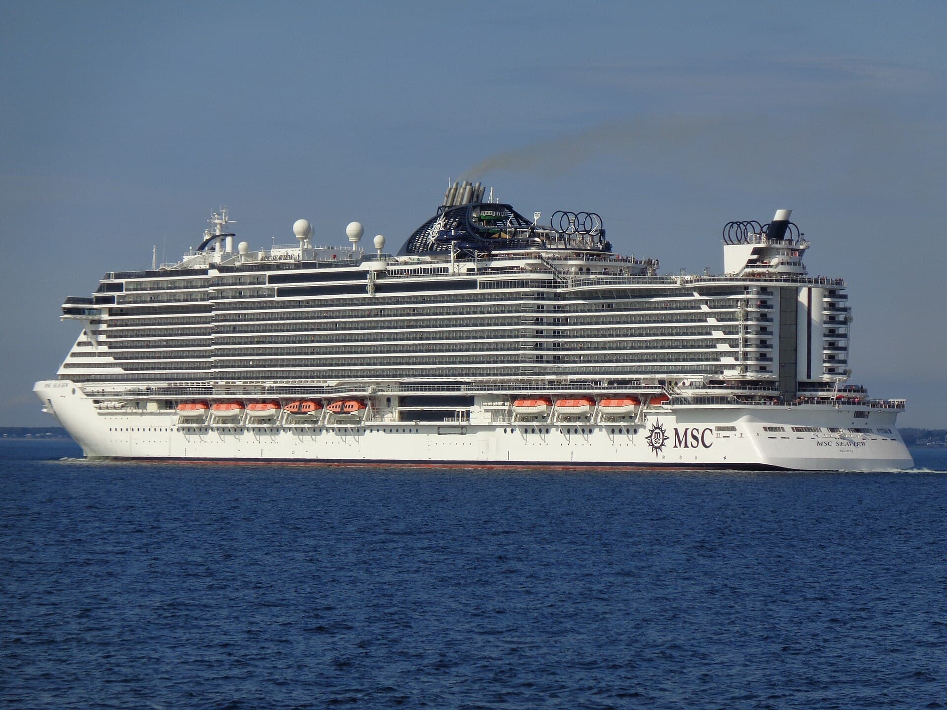 MSC Seaview navegando