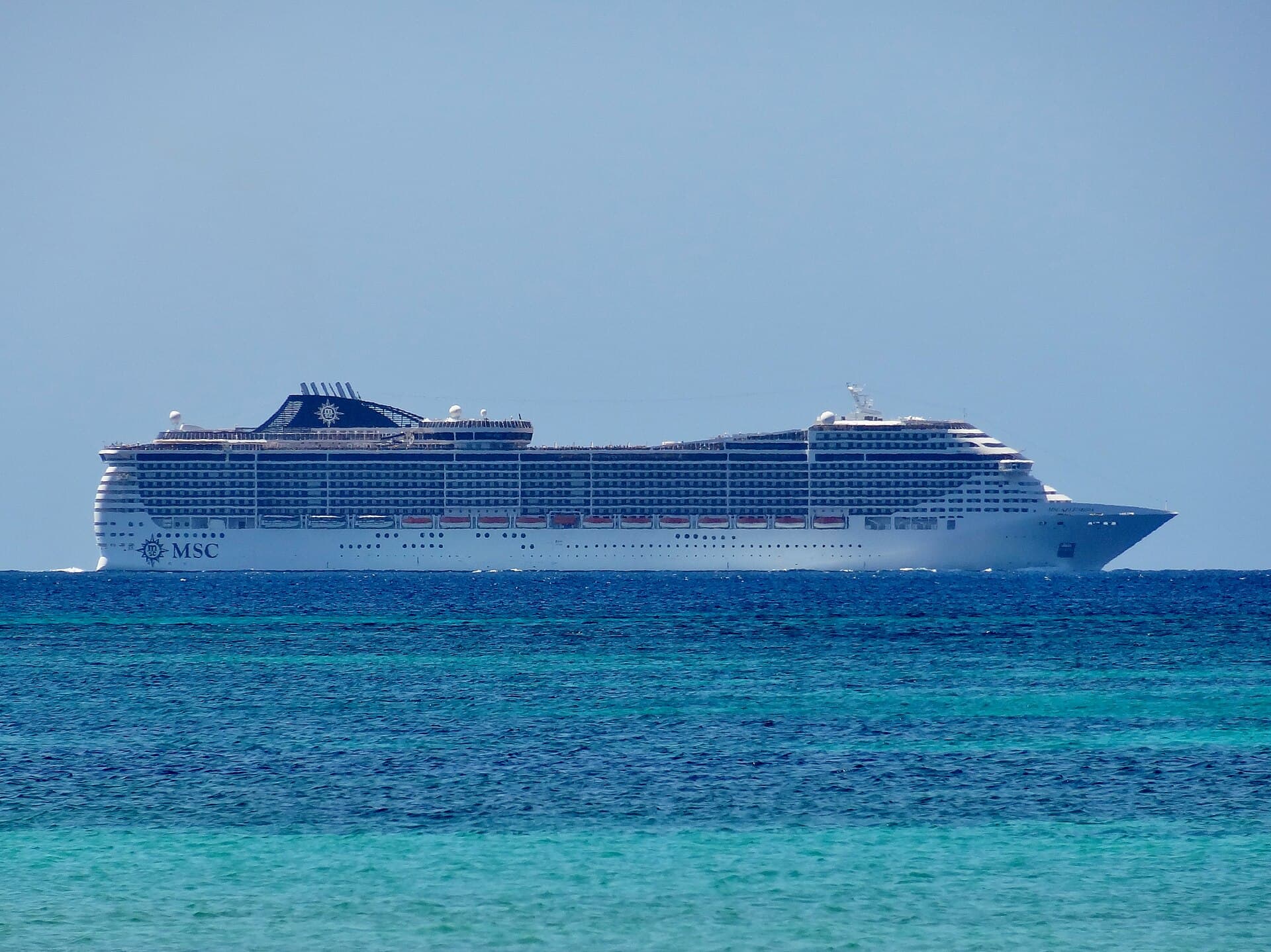 MSC Splendida navegando em Maiorca