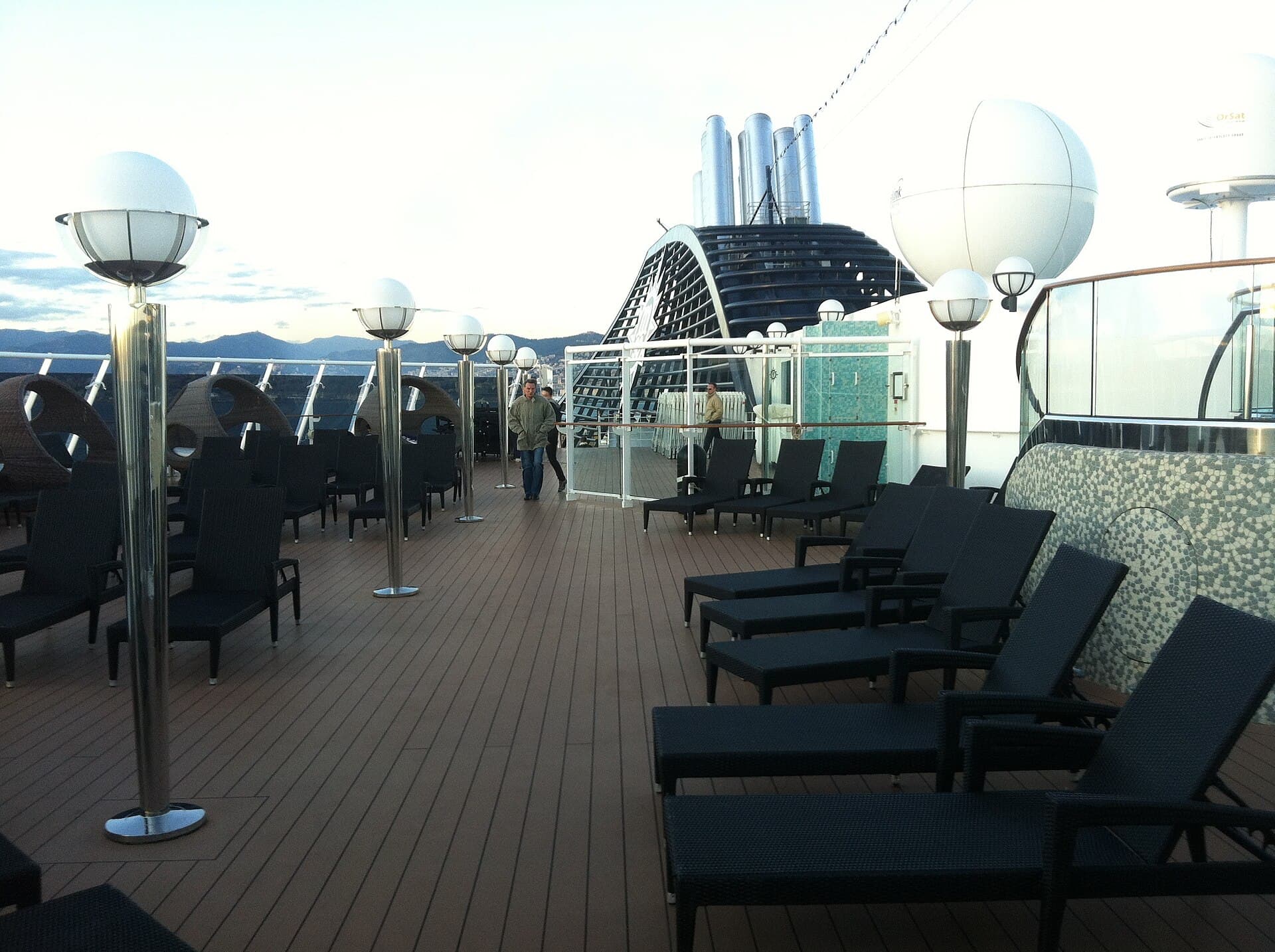 Deck externo do MSC Splendida